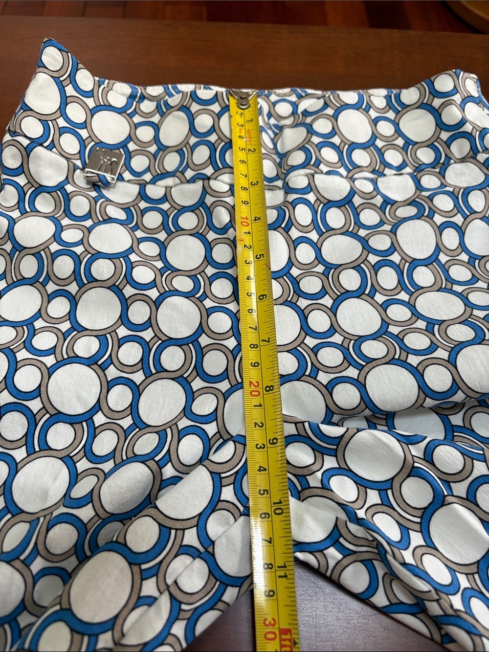 Joseph Ribkoff Blue and White Geometric Cropped Pants - Picture 10 of 10